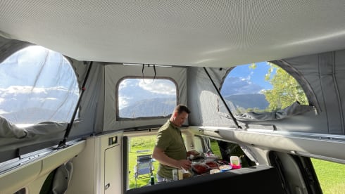 McNugget – 4 berth Ford Nugget Plus campervan, 2022