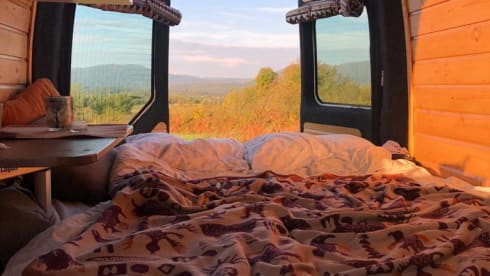Feel at home in this DIY camper and go on a journey of discovery!