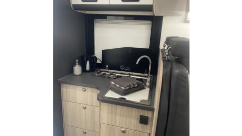 Casita on Wheels –  Luxury 4/5p Sun Living semi-integrated from 2022 off-grid