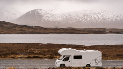 A7300DB – Etrusco 6 berth 5 seatbelts 2021. Automatic. 5G Internet. TV. Solar Panels.