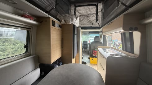 Super nice 4x4 Mercedes bus camper