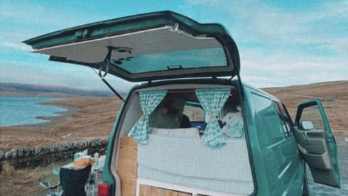 Julie – Julie the handcrafted T4 Campervan