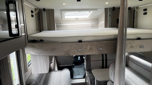 GO-VORNY – 6 berth Peugeot semi-integrated from 2021 free WI-FI 