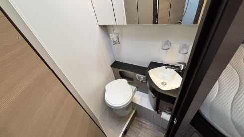 Beautiful Hobby camper 2p