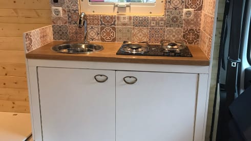 Rusty – Knus en sfeervol busje met pop-up dak