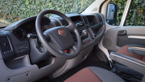 Beautiful complete and very neat 6-person camper (Fiat Ducato Joint S)