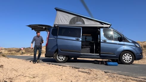 Dries – Ford Nugget plus 4p (push roof) ideal for road trip/free camping