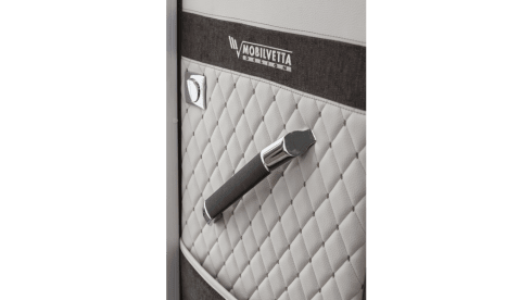 Glamper Camper! – Deze Mobilvetta, wielen-hotel! Wendbaar comfort. Beste van 2 werelden!