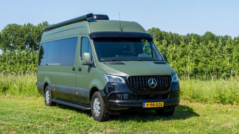 4p Mercedes-Benz campervan uit 2021