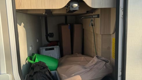 Luxury 5p Challenger, automatic, off-grid