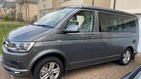 Gandalf the Grey – 4 berth Volkswagen campervan from 2017