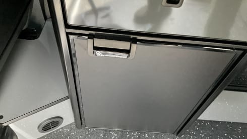 Big Freedom – 4 berth L.W.B Volkswagen campervan from 2024