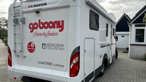 Fully and very luxuriously equipped 2 persons (max 3) Adria Matrix Suprème