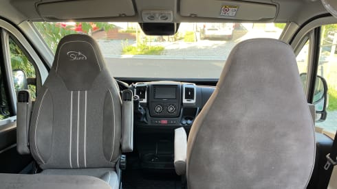 Pössl 600 – New Pössl campervan with length beds