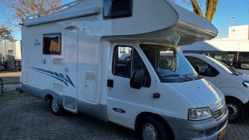 Beautiful spacious 6 person Mclouis family camper (2006)