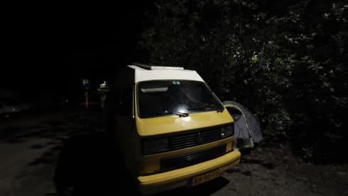 Sunny – 2p Volkswagen campervan from 1981