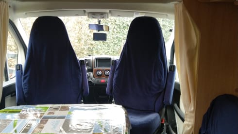 Comfortable, well equipped Sunlight T69 for 4 people from 2014