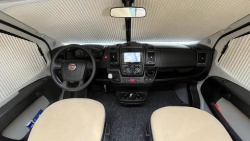2p Hymer semi-integrated from 2019