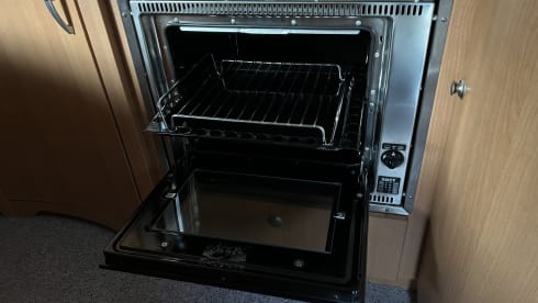 Marcel en Houria – Knaus SUNLINER 658MF integral / 4 pers.