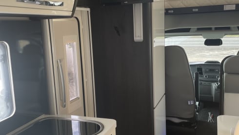 Sevenoaks 2022 Roller team 675 6 berth – 6 berth Roller Team Overcab from 2022