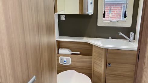 Super deluxe 5p ADRIA Coral XL 670 SL