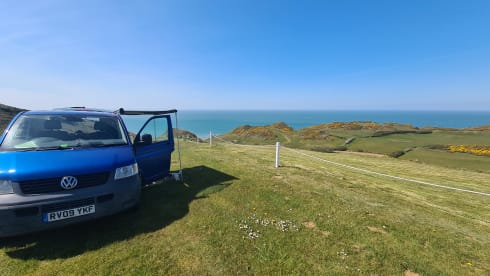 Alfriston  – 2 bearth VW camper