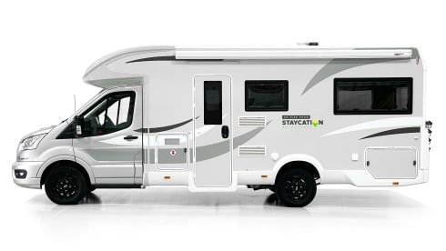 Phoenix – Luxury 4-6 Berth Roller Team Auto-Roller 747 AUTOMATIC - Fully Insured