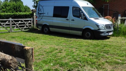 Roulez_Rudi – 2p Mercedes-Benz campervan from 2015