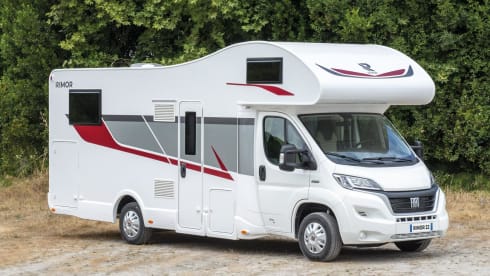 spacious family campers, year 2022 + 2019, 5-person family campers