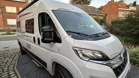 Pössl 600 – New Pössl campervan with length beds