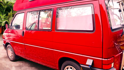 FREAK – Volkswagen T4 Westfalia CamperVan 4 seats Compact Versatile Hard Top