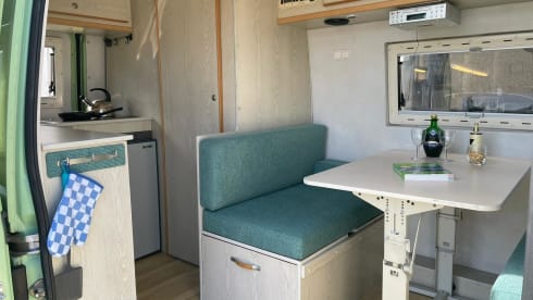 Possl bus camper with many free extras
