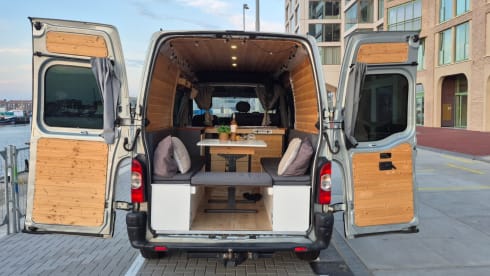2p Renault bus from 2010