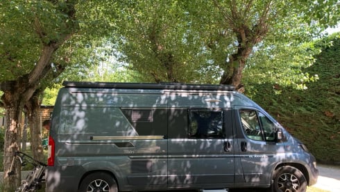 4p Adria Twin Family Van