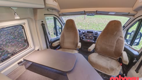 Bussie – Neuer kompakter Buscamper 5m40