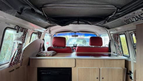 2p Volkswagen campervan uit 1994