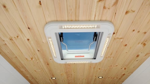 VanVenture – 3 berth Citroën campervan from 2022