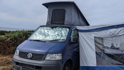 Hullablue – VW T5 camper, 4 berth, pop top, bike rack.