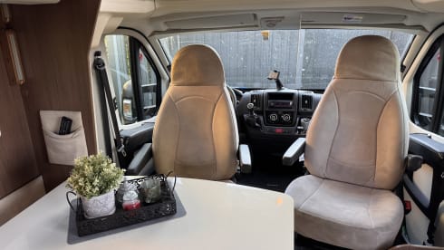 Integral 4 person camper super luxury 
