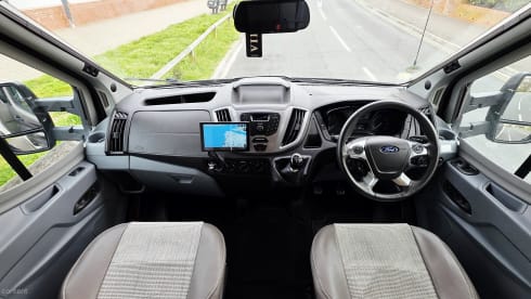 Miss Artemis – 4 berth Chausson semi-integrated from 2017