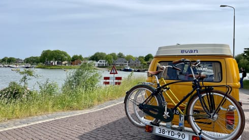 Ga op duurzame roadtrip met Calandria! ⚡️🚐 – 100% Electric! ⚡️ VW T2 "Calandria"