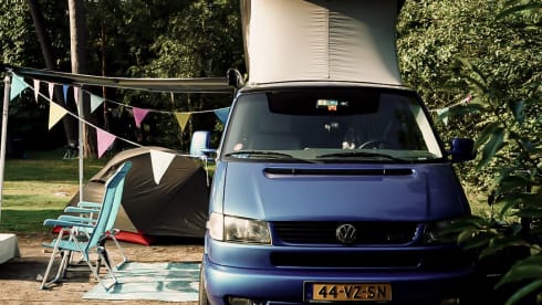 4p Volkswagen bus from 2001