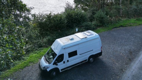 Valerie – Luxury 5 Birth Camper