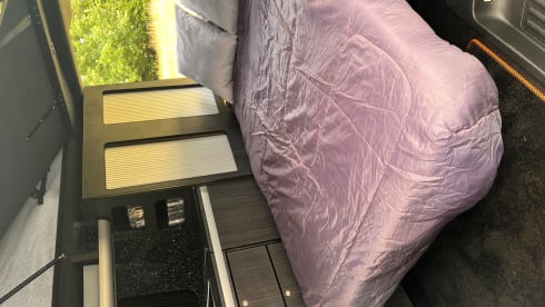Snug Dubs – Volkswagen Campervan 4 Birth 
