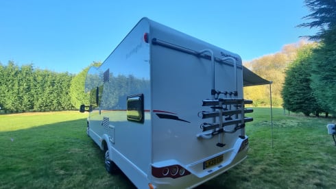 Sunlight – Luxury 6 berth Sunlight A72 ~ 6 seatbelts ~ 8 seats ~ HUGE SPEC
