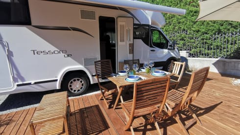 Gloednieuwe super uitgeruste Camper