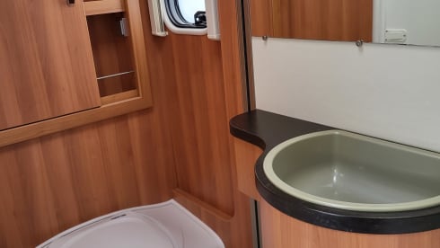 4p Hymer semi-integrated uit 2012