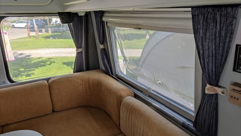 Very complete Safari Camper from 1995