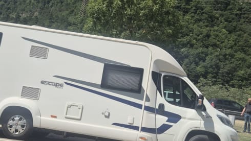 Macey – Fiat-Halbintegriertes Wohnmobil mit 5 Schlafplätzen ab 2026