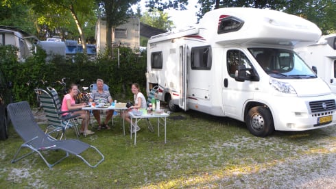 Spacious and complete camper for a nice price